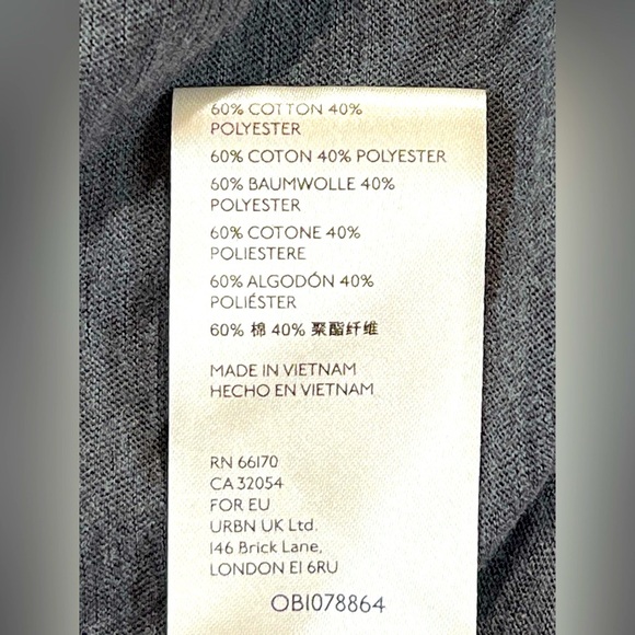 We the Free On My Mind V-Neck Shirt, Black but looks a dark Gray, Size Medium - Picture 8 of 10